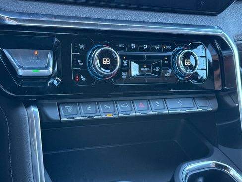 New 2026 GMC Sierra 2500 Denali w/ Denali Reserve Package image 23