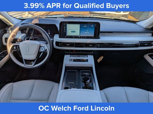 Certified 2025 Lincoln Aviator Reserve RWD image 18