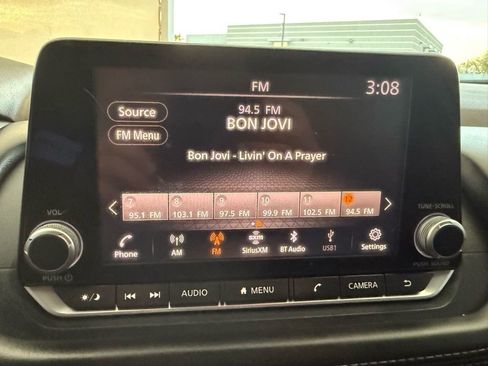 Used 2021 Nissan Rogue SV image 35