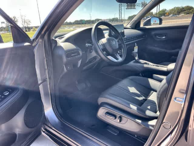 Used 2027 Honda HR-V EX-L image 3