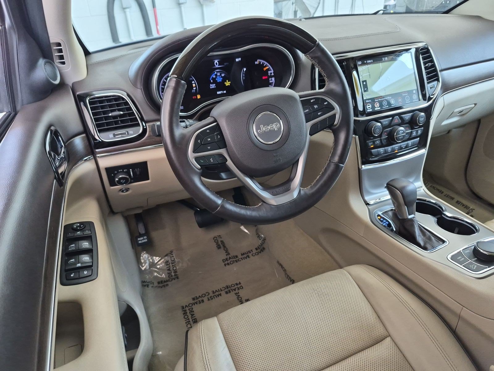 Used 2021 Jeep Grand Cherokee Overland AWD/4WD image 28
