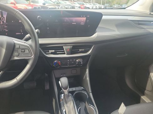 Used 2024 Buick Encore GX Sport Touring image 19