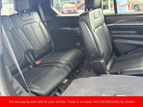 Used 2022 Jeep Grand Cherokee L Overland w/ Luxury Tech Group IV AWD/4WD image 44