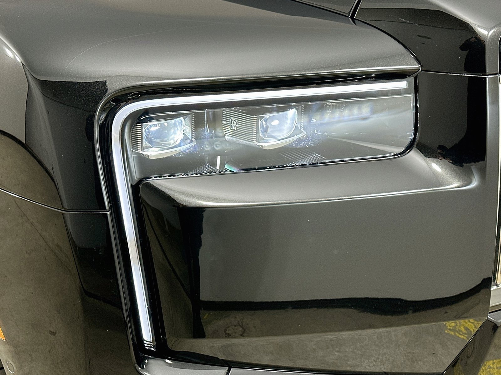 Used 2026 Rolls-Royce Cullinan Black Badge AWD/4WD image 10