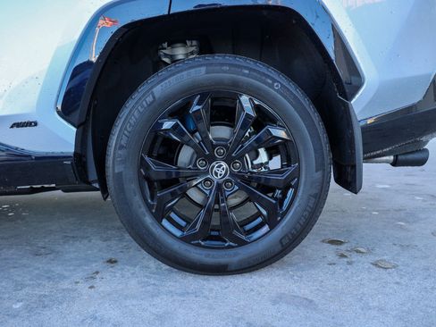 Certified 2025 Toyota RAV4 XSE image 15