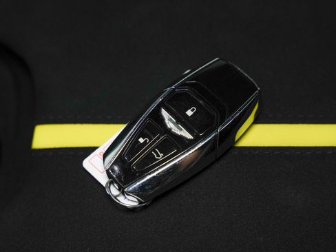 Used 2020 Aston Martin V8 Vantage AMR RWD image 57