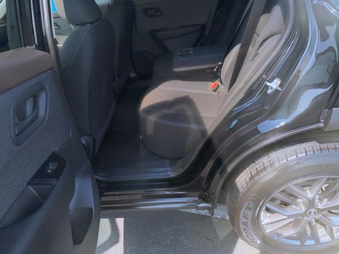Used 2023 Nissan Rogue S AWD/4WD image 9
