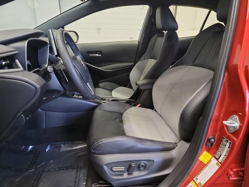 Used 2019 Toyota Corolla XSE FWD image 12