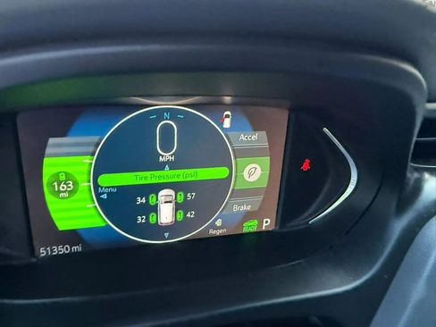 Used 2018 Chevrolet Bolt LT FWD image 20
