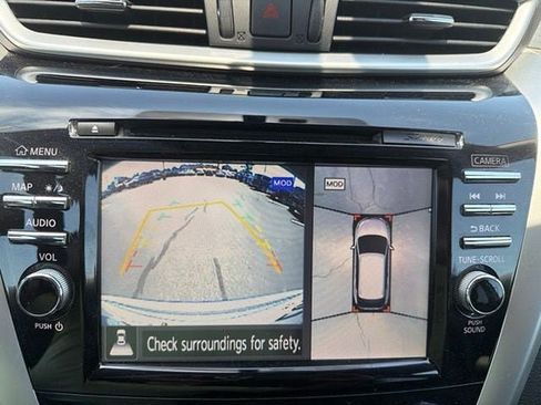 Used 2017 Nissan Murano SL w/ Cargo Package FWD image 17