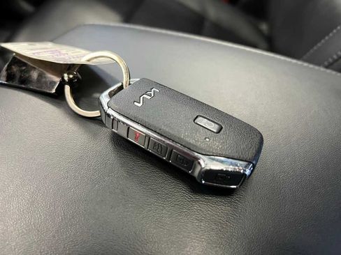 Used 2022 Kia Telluride S image 39