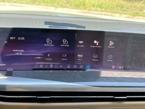 New 2025 Cadillac Escalade IQ Luxury 2 image 16