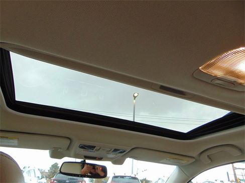 Used 2016 Subaru Outback 2.5i Limited image 22