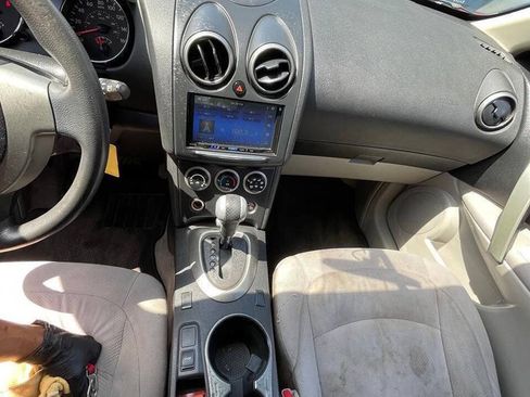 Used 2015 Nissan Rogue S FWD image 9