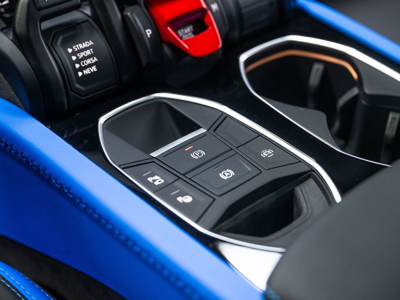 Used 2025 Lamborghini Urus SE AWD/4WD image 89