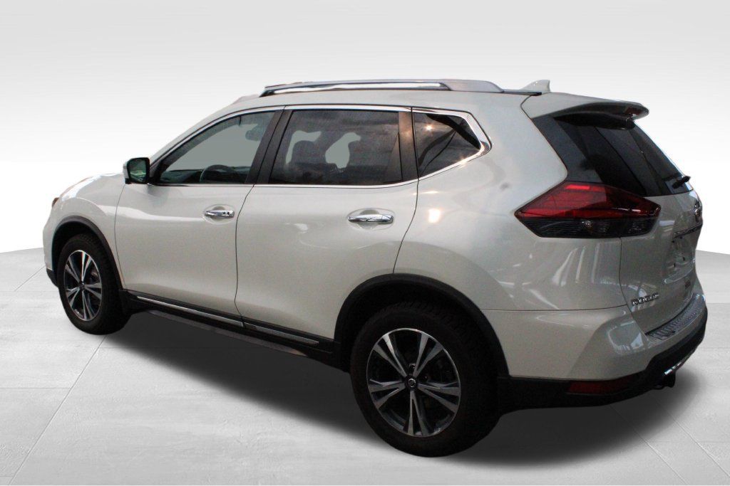 Used 2017 Nissan Rogue SL w/ SL Premium Package AWD/4WD image 11