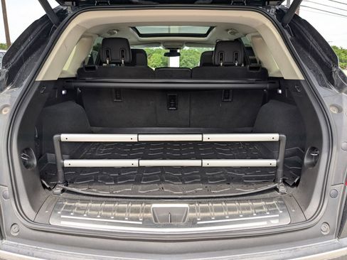 Used 2018 Cadillac XT5 Luxury w/ Driver Awareness Package FWD image 22