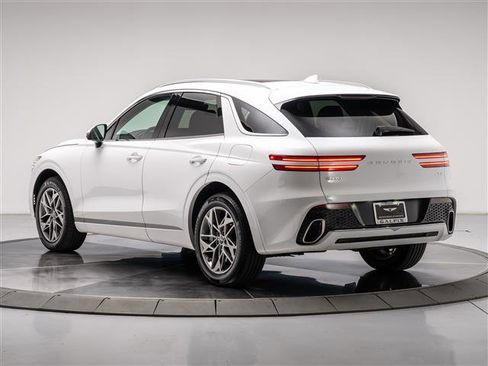 Used 2025 Genesis GV70 2.5T w/ Advanced Package AWD/4WD image 3