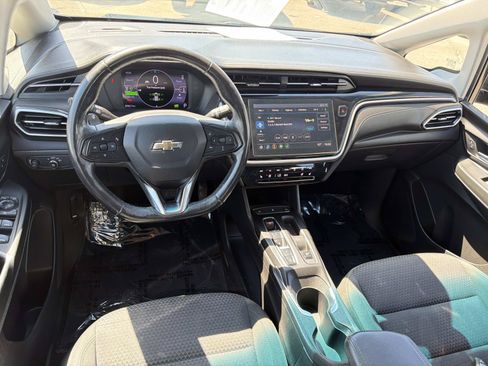 Used 2022 Chevrolet Bolt LT FWD image 7