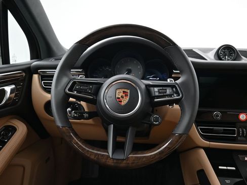 Certified 2026 Porsche Macan S AWD/4WD image 13