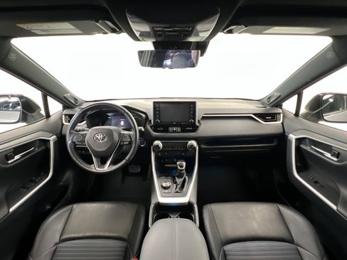 Used 2021 Toyota RAV4 XSE AWD/4WD image 9