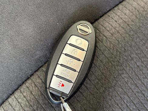 Used 2025 Nissan Altima 2.5 SV FWD image 21