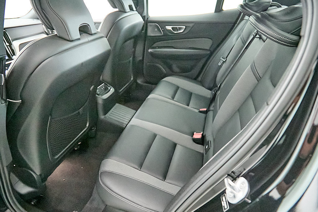Certified 2024 Volvo S60 T8 Ultimate w/ Climate Package AWD/4WD image 23