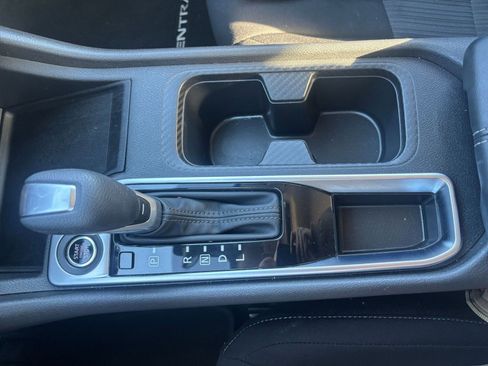 Used 2025 Nissan Sentra SV image 39