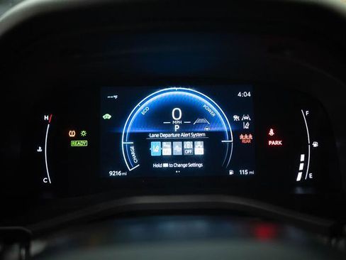 Used 2025 Toyota Camry SE image 19