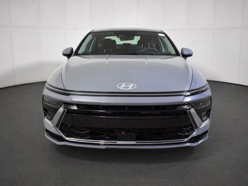 Used 2025 Hyundai Sonata SEL FWD image 2