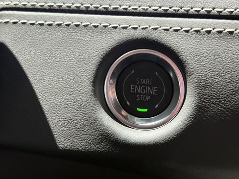 New 2026 Cadillac Escalade Platinum Sport AWD/4WD image 34