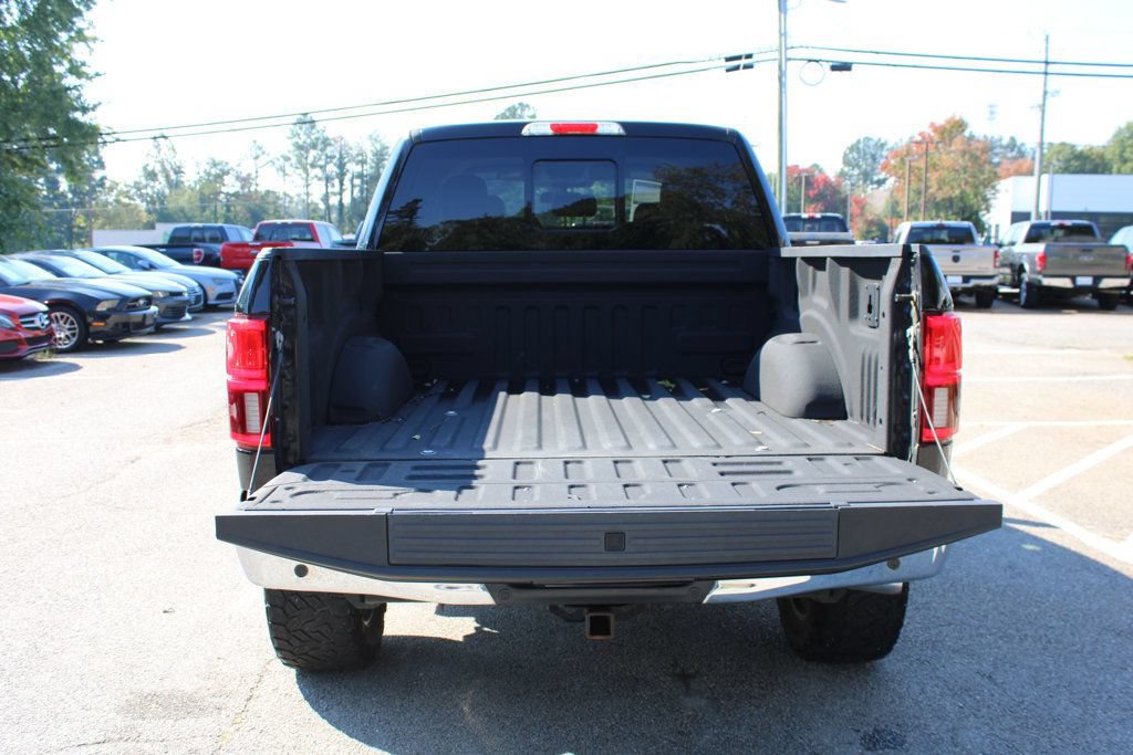 Used 2018 Ford F150 Lariat w/ Equipment Group 502A Luxury AWD/4WD image 9