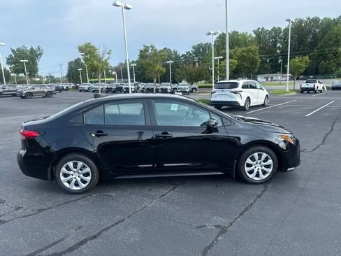 Used 2026 Toyota Corolla LE FWD image 8