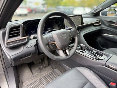 Certified 2026 Toyota Crown Platinum AWD/4WD image 13