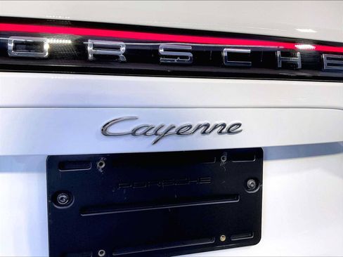Certified 2021 Porsche Cayenne AWD/4WD image 35