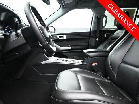 Used 2022 Ford Explorer XLT w/ Equipment Group 202A image 13