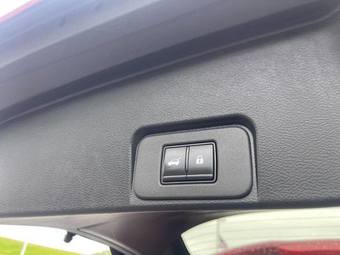 Used 2023 Nissan Rogue Platinum AWD/4WD image 17