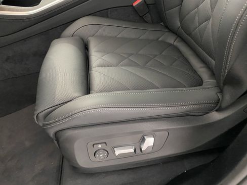 Used 2026 BMW X5 xDrive50e w/ Premium Package image 12