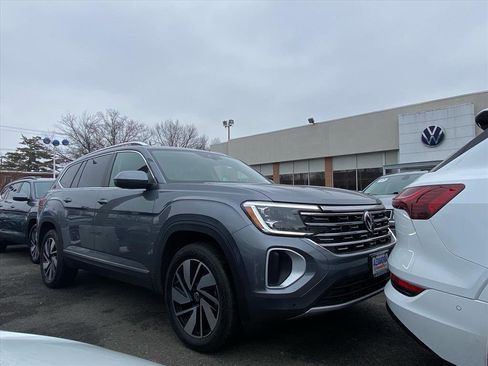 Certified 2024 Volkswagen Atlas SEL image 1