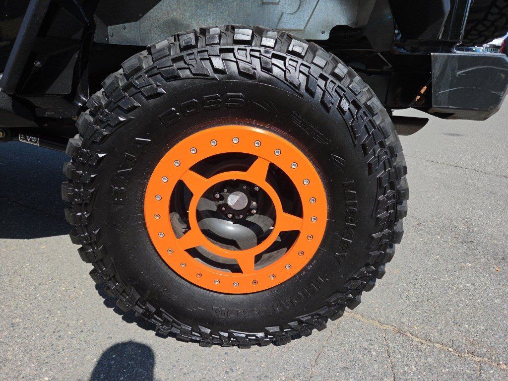Used 2015 Jeep Wrangler Unlimited Rubicon w/ Connectivity Group AWD/4WD image 11