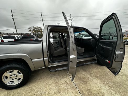 Used 2006 Chevrolet Silverado 1500 LT w/ Light Duty Power Package image 22