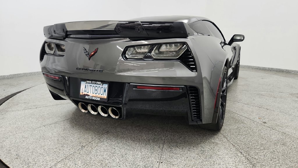 Used 2015 Chevrolet Corvette Z06 w/ 3LZ Preferred Equipment Group RWD image 26