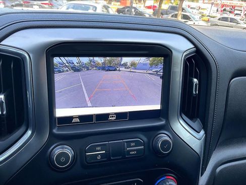 Used 2021 Chevrolet Silverado 1500 LT Trail Boss w/ Convenience Package II image 25