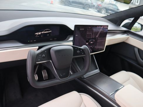 Used 2022 Tesla Model X Plaid AWD/4WD image 17
