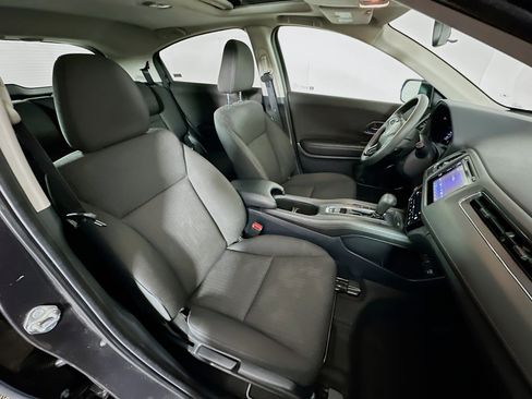 Used 2018 Honda HR-V EX image 29