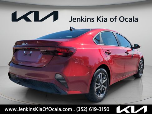 Certified 2024 Kia Forte LXS FWD image 4