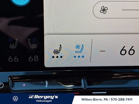 Certified 2025 Volkswagen Atlas SE AWD/4WD image 26