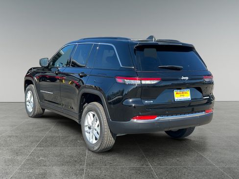 New 2026 Jeep Grand Cherokee Laredo AWD/4WD image 3