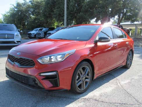 Used 2020 Kia Forte GT-Line w/ GT-Line Premium Package FWD image 4