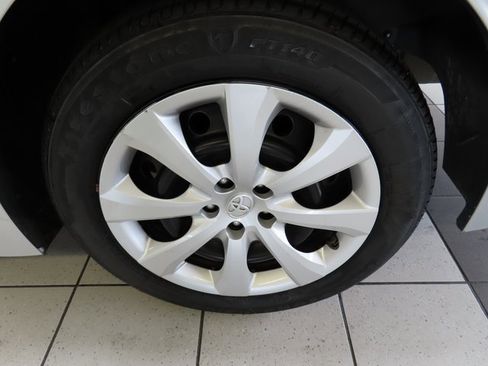 Used 2024 Toyota Corolla LE image 14